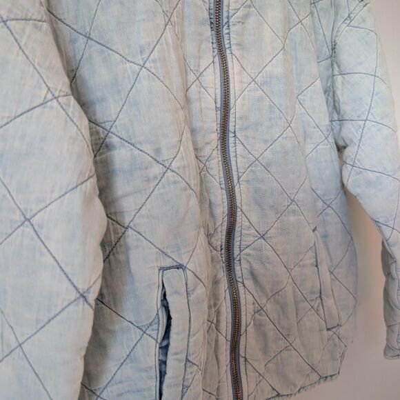 Gap Women's light indigo quilted chambray jacket size XS - Picture 2 of 7